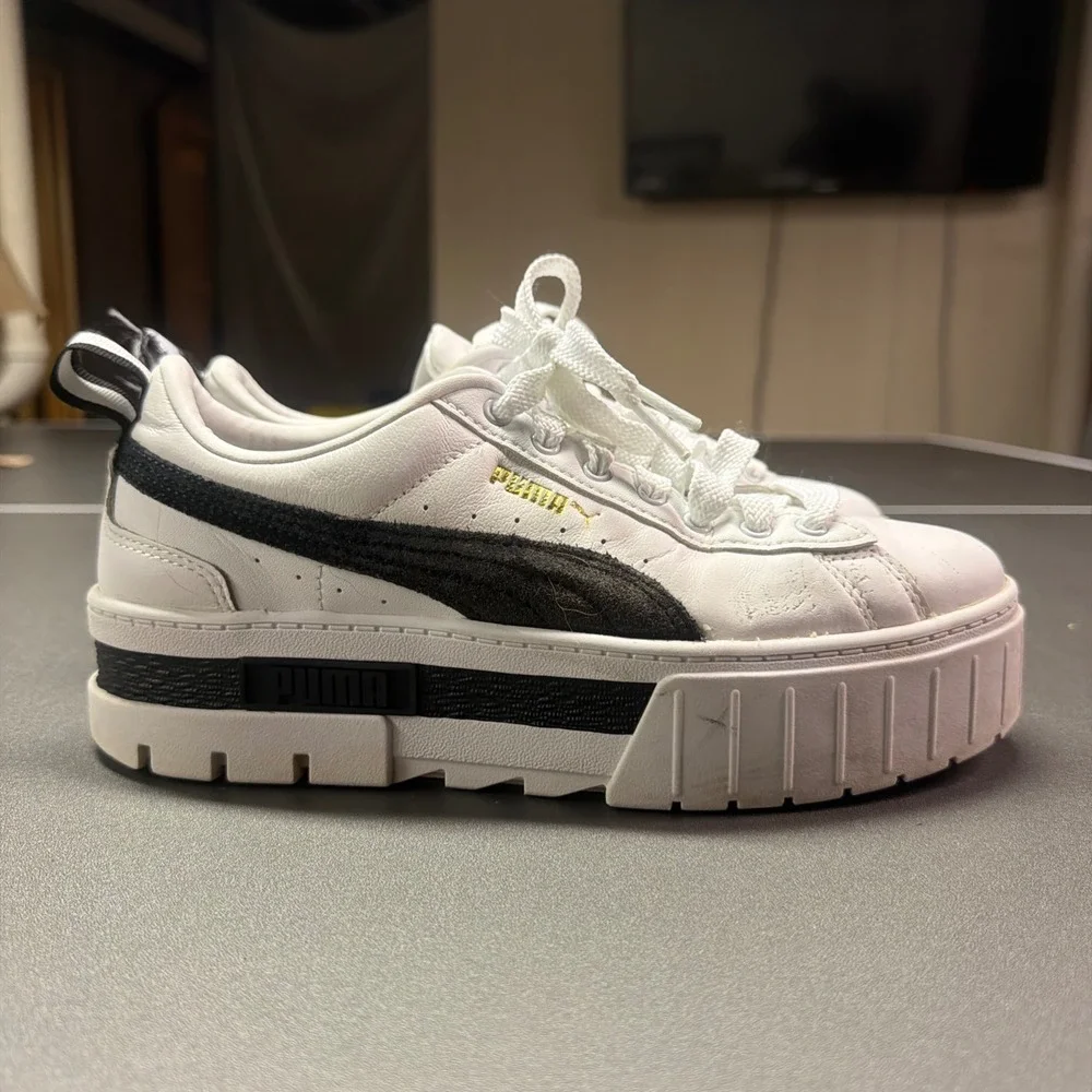 Puma Mayze Classic White Black Platform Sneakers 381983-01 Womens 7.5